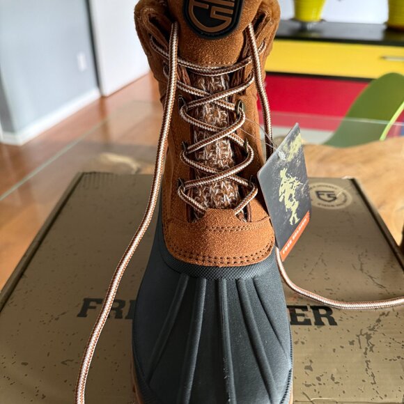 Never Worn FREE SOLDIER Tan Winter boots women's Size 9 - Picture 12 of 14